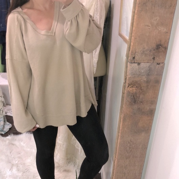 New In tan waffle knit long sleeve top size large - Picture 3 of 7